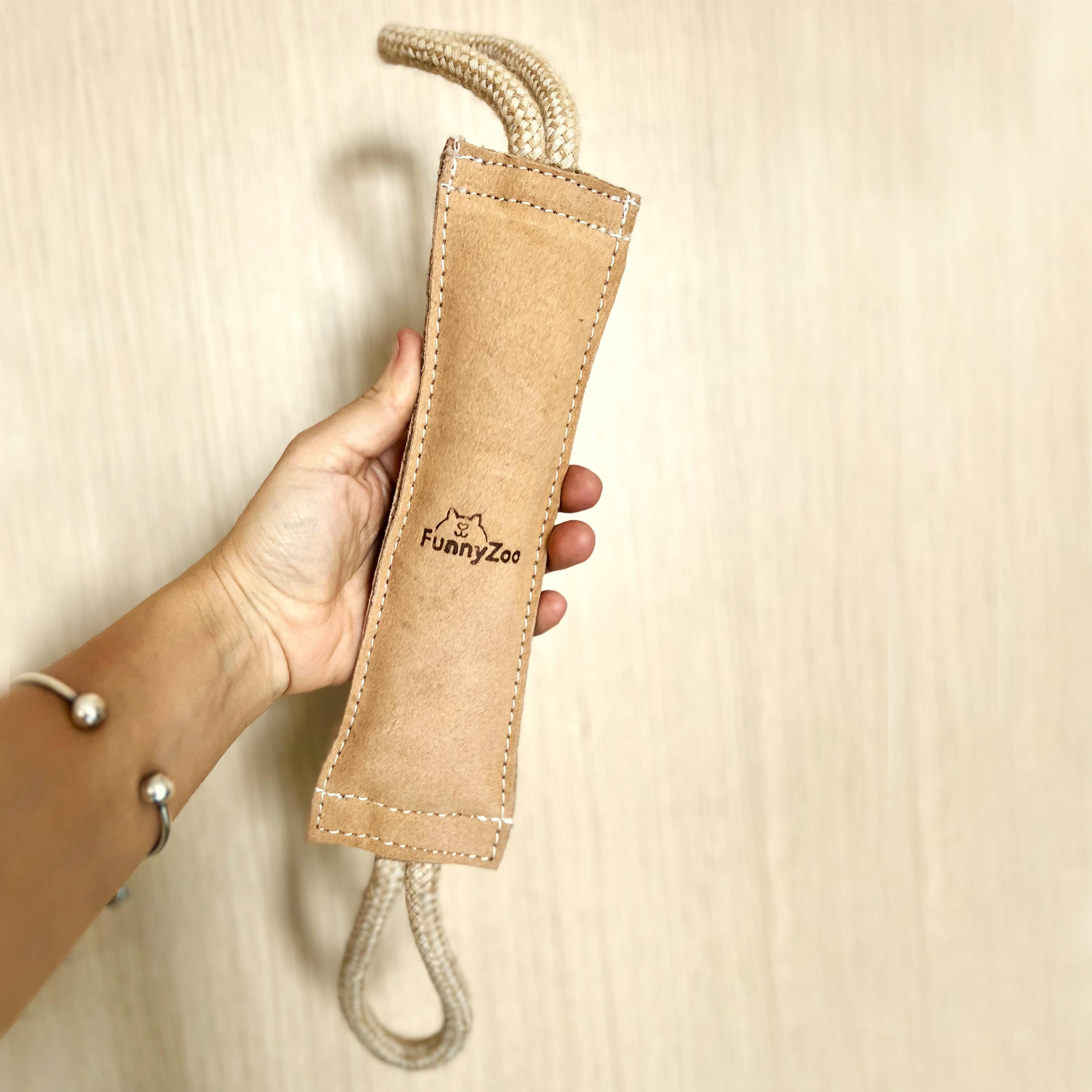 Suede sleeve with double handle