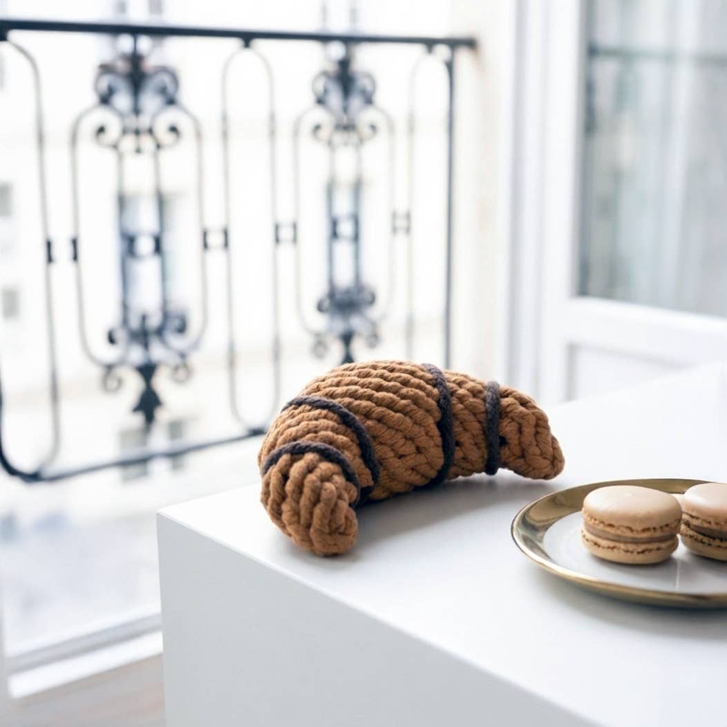 Croissant rope toy