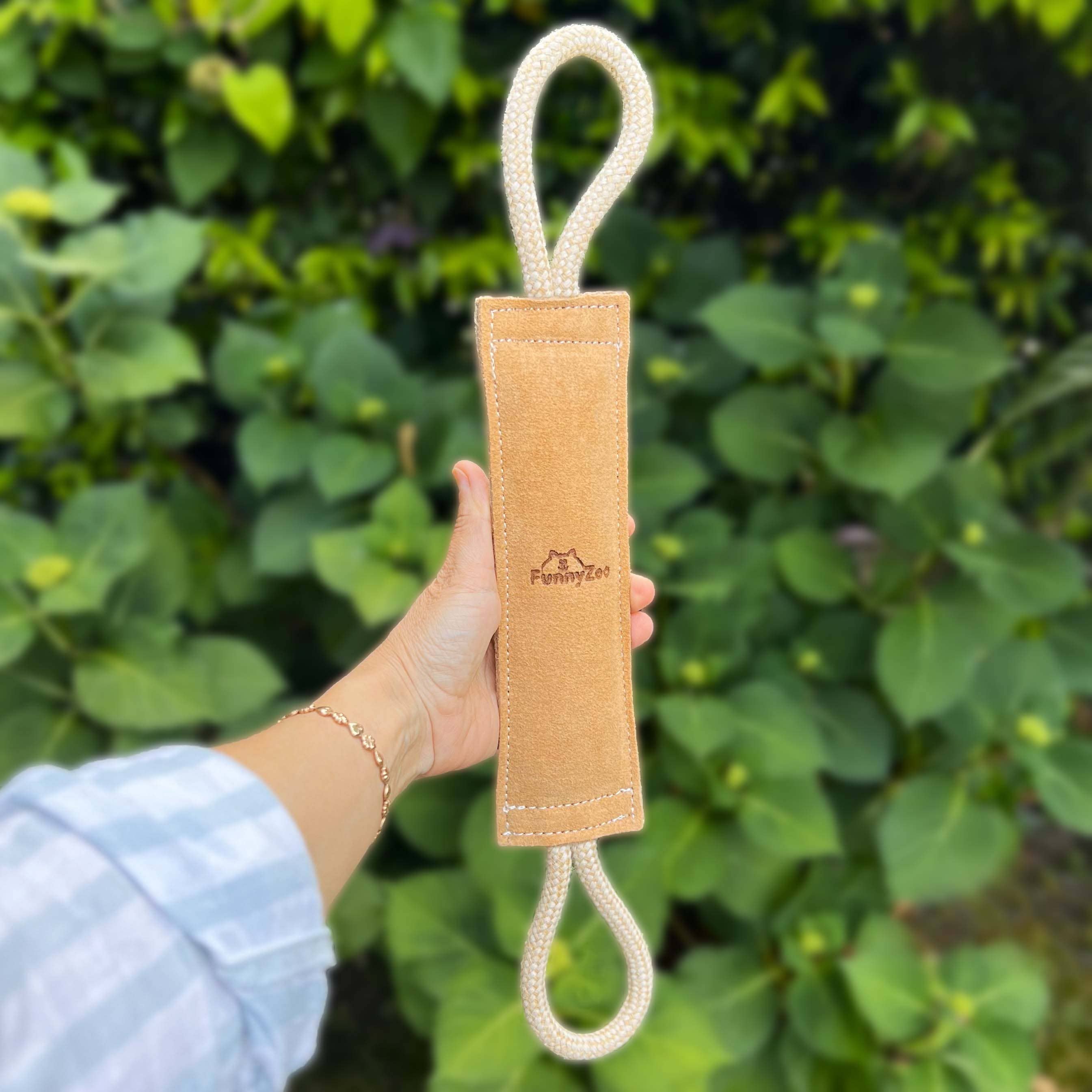 Suede sleeve with double handle