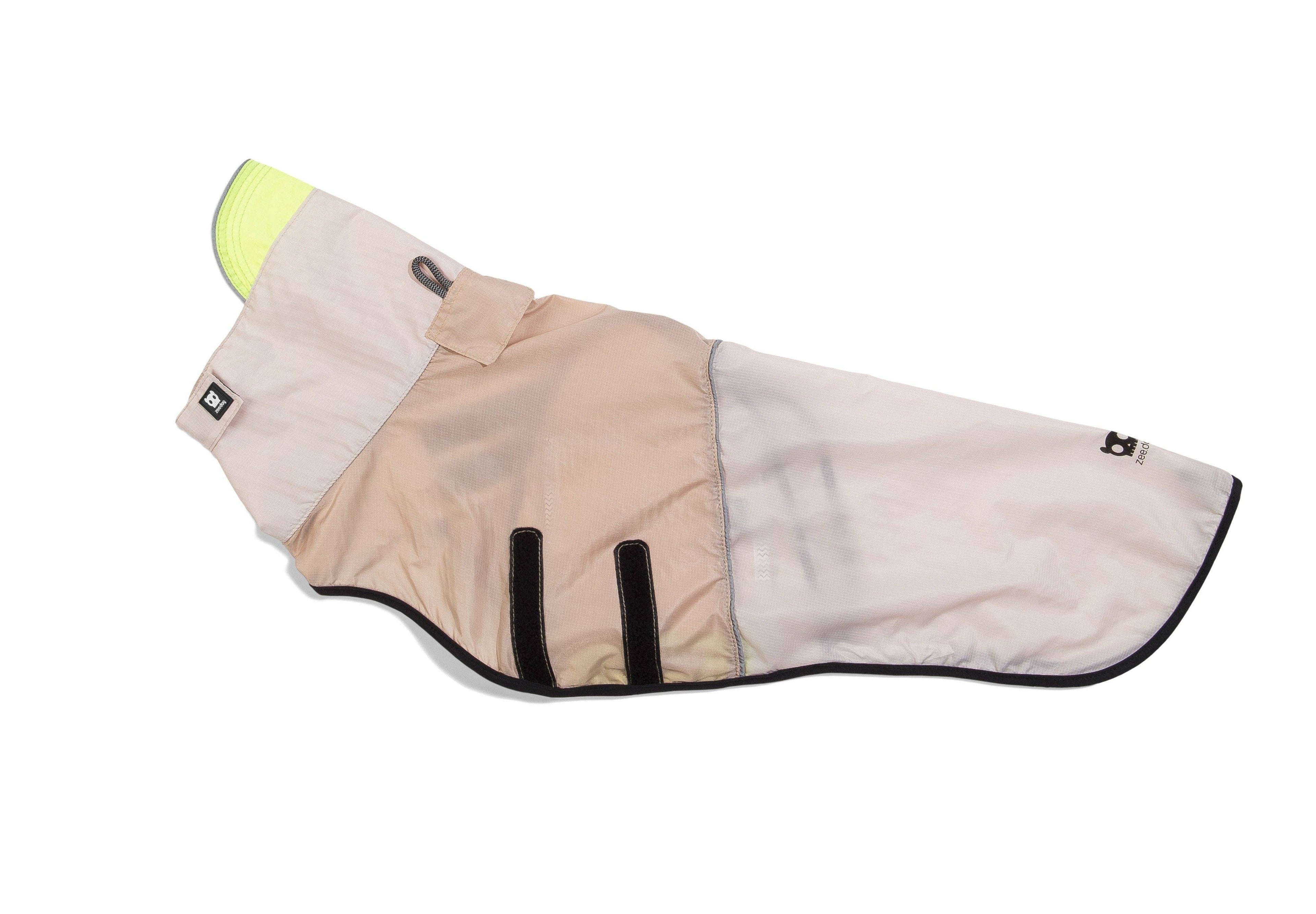 Oatmeal Raincoat with pouch